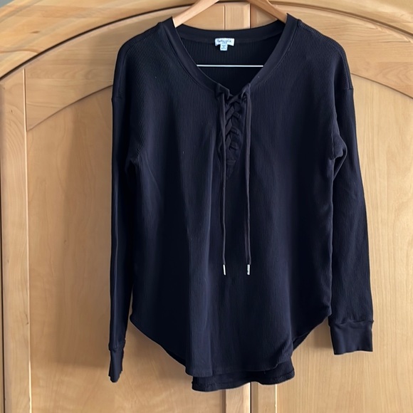 Woman’s Splendid long sleeve waffle knit top.  Black, size large. - Picture 1 of 6